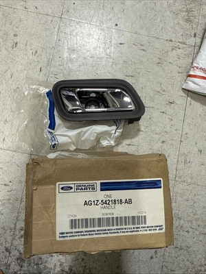 福特 AG1Z-5421818-AB 门把手内部右右手原始设备制造商 — 第 1/4 张图片