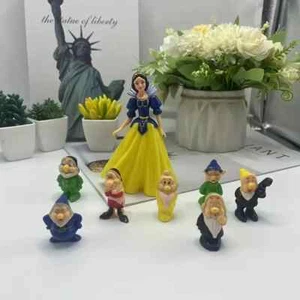 8 Plastic Snow White and the 7 Dwarf Decoration Cake Topper - Picture 1 of 2