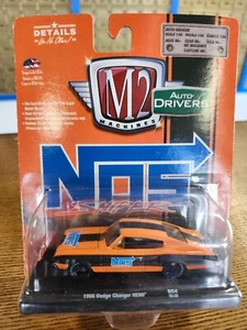 Dodge Charger HEMI 1966 M2 Machines Auto-Drivers R54 #18-28 en naranja con RR - Imagen 1 de 3