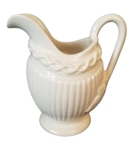 Villa Verde Walmsley Milchkännchen Kari 5" Weinrebe Efeu Blatt weiß Milch Honig Krug - Bild 1 von 11
