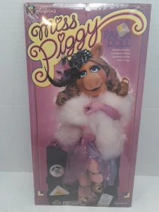 Vintage Miss Piggy Muppet Colorform Paper Doll Dress Up Kit. 1980s sealed new - Picture 1 of 5