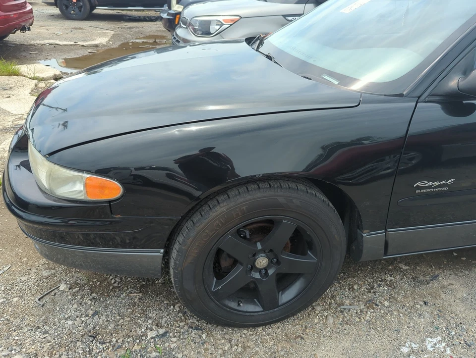 Guardabarros conductor Buick Regal 1997-2004 MZAQO Foto 1 de 1