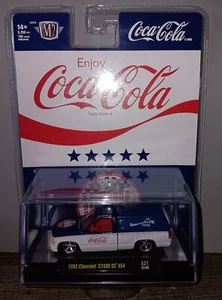 M2 Maschinen Coca Cola 1992 Chevrolet C1500 454 SS 4. Juli 2023 OBS LKW Neu im Karton - Bild 1 von 5