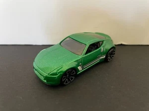 HOT WHEELS NISSAN 370Z VERDE MULTIPACK ESCLUSIVO GRIGIO E BIANCO DECALCOMANIE SCIOLTE JDM - Foto 1 di 7