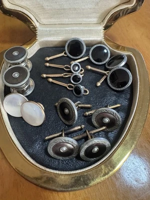 Krementz X7 Cufflinks Rolled Gold Plate On Some Of Them With Case - Image 1 of 4