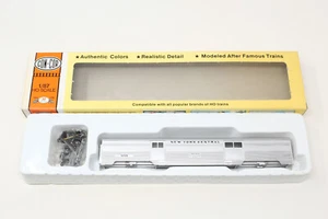 HO Con-Cor 1-000745 70' Streamline Baggage Car New York Central NYC 9156 Kit - Picture 1 of 7
