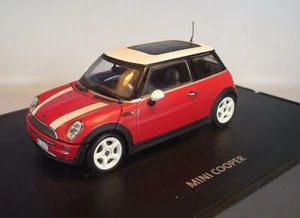Minichamps 1/43 Mini Cooper rot/weiß 2006 Dealer Modell in Flip Box #4889 - Bild 1 von 1