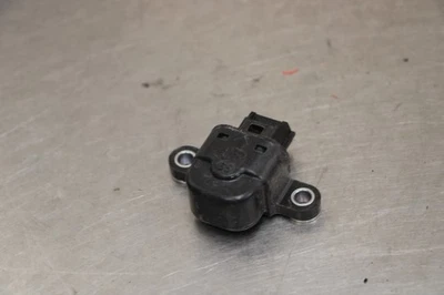 13-18 KAWASAKI NINJA ZX6R TIP OVER BANK ANGLE CRASH SENSOR SWITCH  21176-0026 Foto 1 de 4