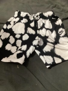 Boy's Nike Shorts Size Medium (+) - Picture 1 of 4