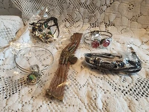 Lot of 5 New Costume Jewelry Bracelets in a Variety of Styles - Picture 1 of 8