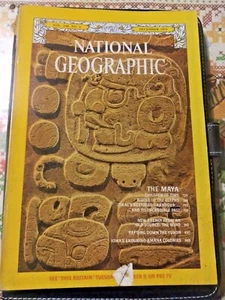 VINTAGE NATIONAL GEOGRAPHIC MAGAZINE DECEMBER 1975 - Picture 1 of 1