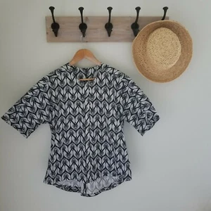 NWT Melissa McCarthy Seven 7 Top Blouse Black White Peacocks Birds Tunic New XS - Picture 1 of 12