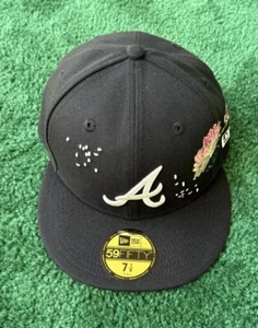 Gorra Atlantic Braves New Era Talla 7 1/8 Adulto 59FIFTY Flor de Cerezo Ajustada - Imagen 1 de 12
