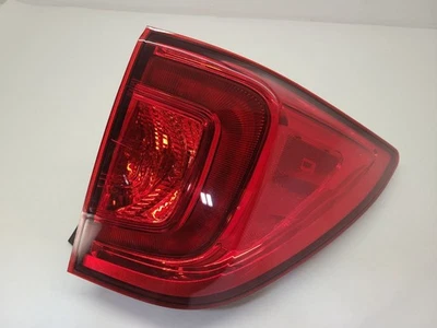 Luz trasera derecha para pasajero Honda Pilot 2016-2018 montada en cuarto   Foto 1 de 4
