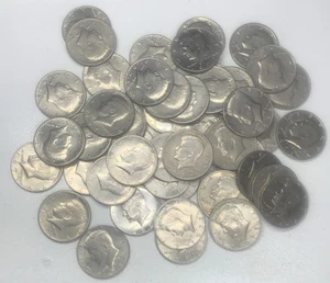 50 Münzen gemischt Kennedy Half Dollar Lot (KEIN SILBER) - Bild 1 von 4