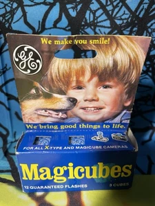 Magicubes by General Electric - 3 Cubes per Box 12 FLASHES - Picture 1 of 3