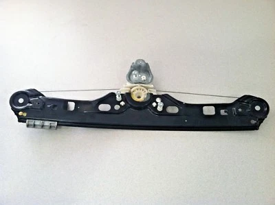 2001-2007 MERCEDES-BENZ W203 C230 C320 C-CLASS ~ RIGHT REAR WINDOW REGULATOR - Image 1 of 3