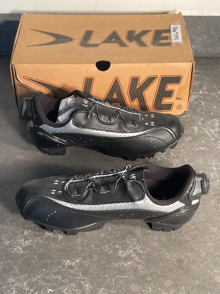 Zapato de ciclismo Lake MX170-W 2 pernos para botín SPD negro NUEVO EE. UU. 6 boa trasera para mujer Foto 1 de 4