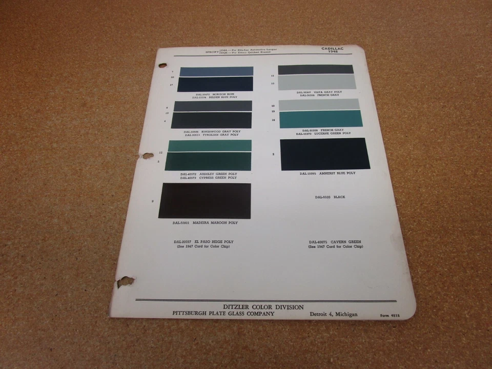 1948 Cadillac Deville Series 62 Fleetwood pintura exterior amostra de lascas coloridas - Imagem 1 de 1