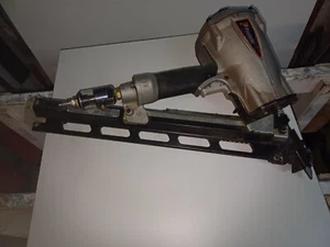 Paslode Model F250-pp, Ankernagel Nagler - Bild 1 von 3
