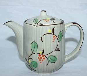 Vintage Japanese Porcelain Tea Pot - Picture 1 of 3