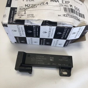 MASERATI GHIBLI REAR TRUNK KEYLESS ENTRY ANTENNA MODULE UNIT OEM 2014 - 2020 NEW - Picture 1 of 5
