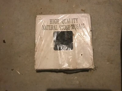 Azulejo de mosaico de piedra natural salpicadero de cocina o baño en color gris/plateado. Foto 1 de 4