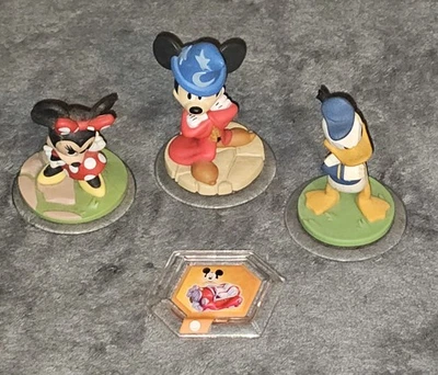 Disney Infinity Mickey Mouse Wizard 1.0 Mini Mouse 3.0 Donald 2.0 Power Disc  - Imagem 1 de 3