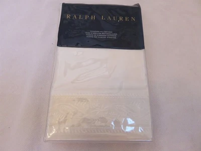 Fundas de almohada estándar bordadas Ralph Lauren Katrine blanco roto Foto 1 de 3