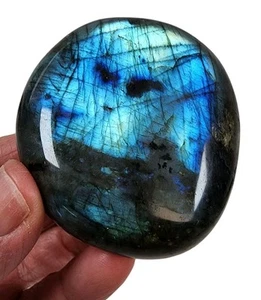 Labradorite Polished Pebble Stone Madagascar 116.3 grams - Picture 1 of 2