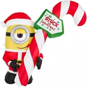 54" Minion Stuart im Weihnachtsmannanzug mit Zuckerstange luftgeblasen aufblasbar Weihnachtsdeko - Bild 1 von 3