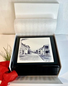 Black Laquer Men’s Jewelry Box Graphic On Top White Padded Velvet Inside New Box - Picture 1 of 5