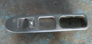 Peugeot 307 T6 10/05-12/09 Hatch Left Front Window Switch - Bild 1 von 2