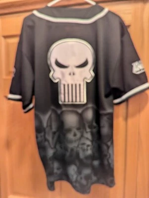 Camiseta deportiva de béisbol The Punisher con botones mediana Marvel nueva con etiquetas Foto 1 de 4