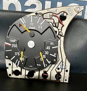 Mercedes Benz SL SLC R107 OEM OIL / TEMP/FUEL  Gauge Cluster Clock 1971 - 1975 - Picture 1 of 2