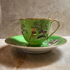 VTG Small Green Tea Cup & Saucer ~ Made In Occupied Japan ~ Pagoda & Landscape R - Picture 1 of 6