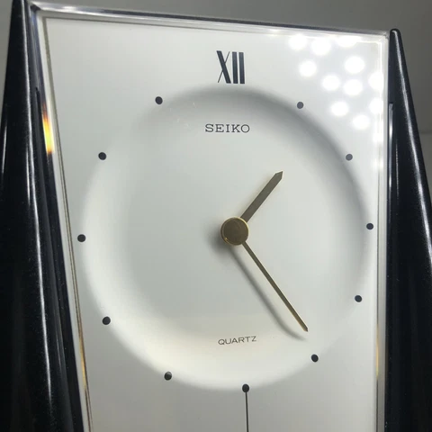 Vintage Japanese SEIKO Motion Pendulum Balancing Mantel Clock Black White Decor Cover