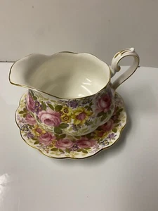 Royal Albert Serena (Hampton Shape) Gravy Boat W/Underplate. Ships Worldwide - Bild 1 von 6
