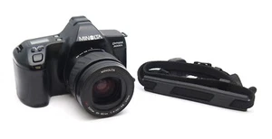 Minolta Dynax 3000i 35mm SLR Camera w/ 35-80mm F4-5.6 Lens & Strap - UK Dealer - Picture 1 of 7