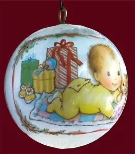 De colección 1978 Hallmark Primer Árbol de Navidad Bebé Adorno Satinado Bebés Irrompibles - Imagen 1 de 10