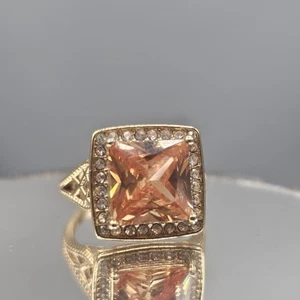 Vintage Avon Pfirsich CZ Cocktail Ring Gr. 7 goldfarben Prinzessschliff Statement NRQ - Bild 1 von 15