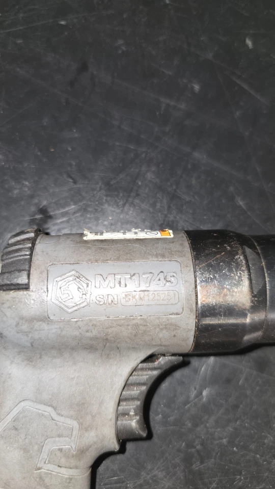 pistola de impacto de ar 1/4 ferramenta matco - Imagem 1 de 2