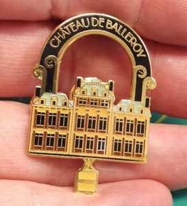 Collectible Hot Air Balloon Pin Forbes Chateau de Balleroy Pinback 1 1/2" tall - Picture 1 of 4