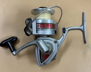 1970's RARE Pflueger 827 One Ball Bearing Spinning Reel 4:2.1 - Picture 1 of 9
