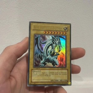 Blue-Eyes White Dragon LOB-E001 Ultra Rare 1st Edition Light-Moderate Yugioh - Picture 1 of 17