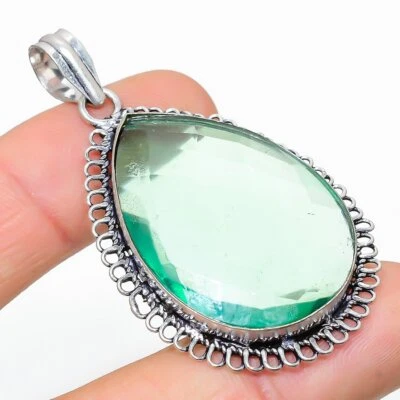 Colgante de plata de ley 925 con piedras preciosas de tsavorita 2,29" M958 Foto 1 de 4