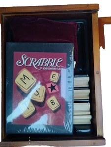 Scrabble Vintage Game Crossword Puzzle in Parker Brother Wood Box - Picture 1 of 3