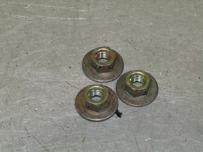 Dodge Stratus 2003-2005 cupé OEM tercera luz de freno juego de tuercas de retención 03 04 05 Foto 1 de 2