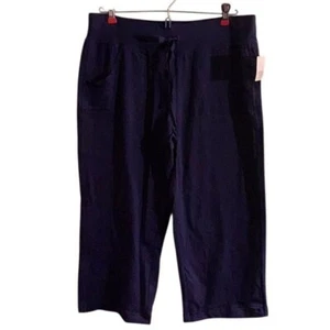 NWT Women’s Danskin Knit Capri Medium - Picture 1 of 4
