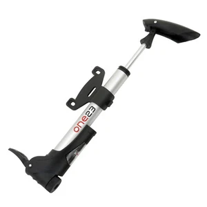 Mini pompa a canna in lega per ciclo - testa e staffa reversibili con manometro - Foto 1 di 6